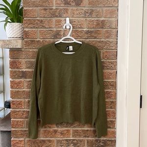 Brand new crew neck knit sweater
